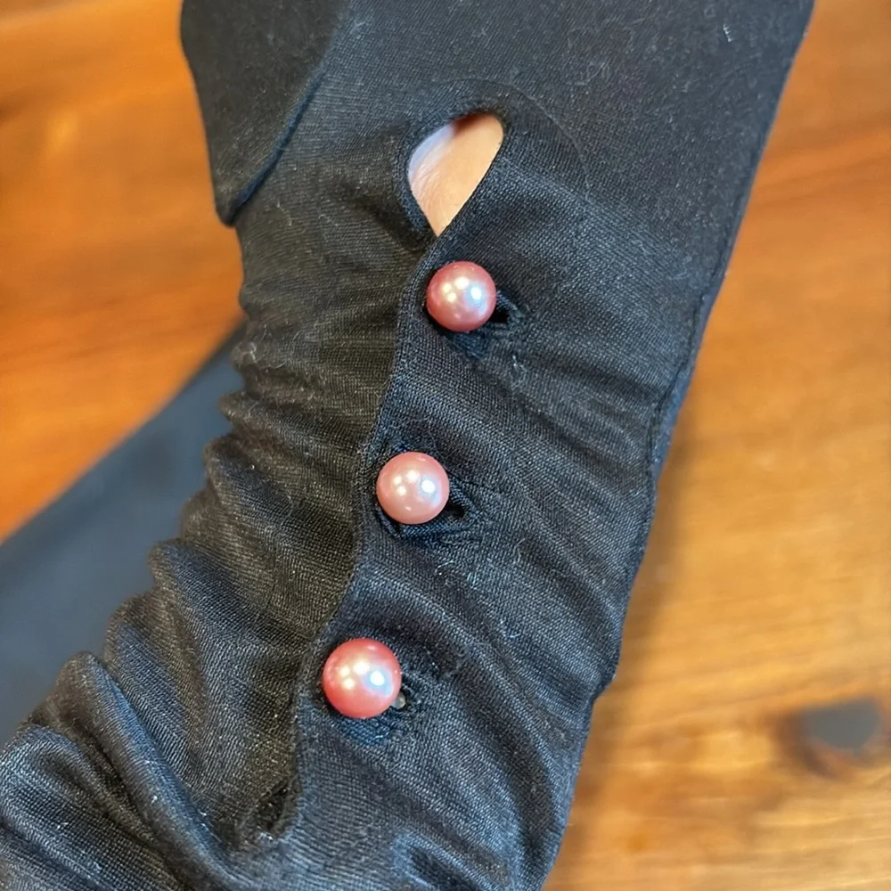 Elegant long Black Opera Gloves vintage 50s pink pearl buttons sz 6 - 7